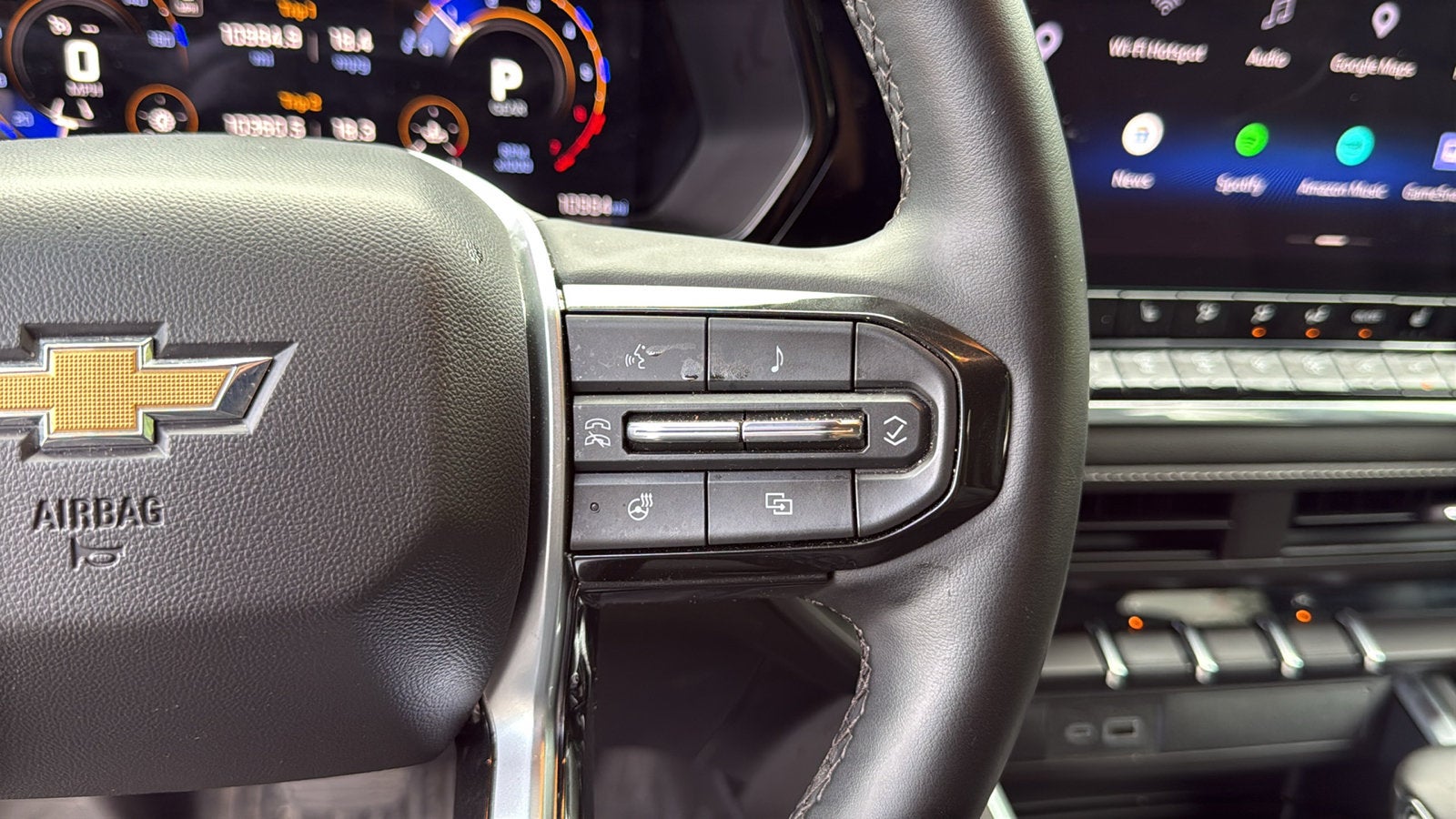 2025 Chevrolet Colorado WT/LT