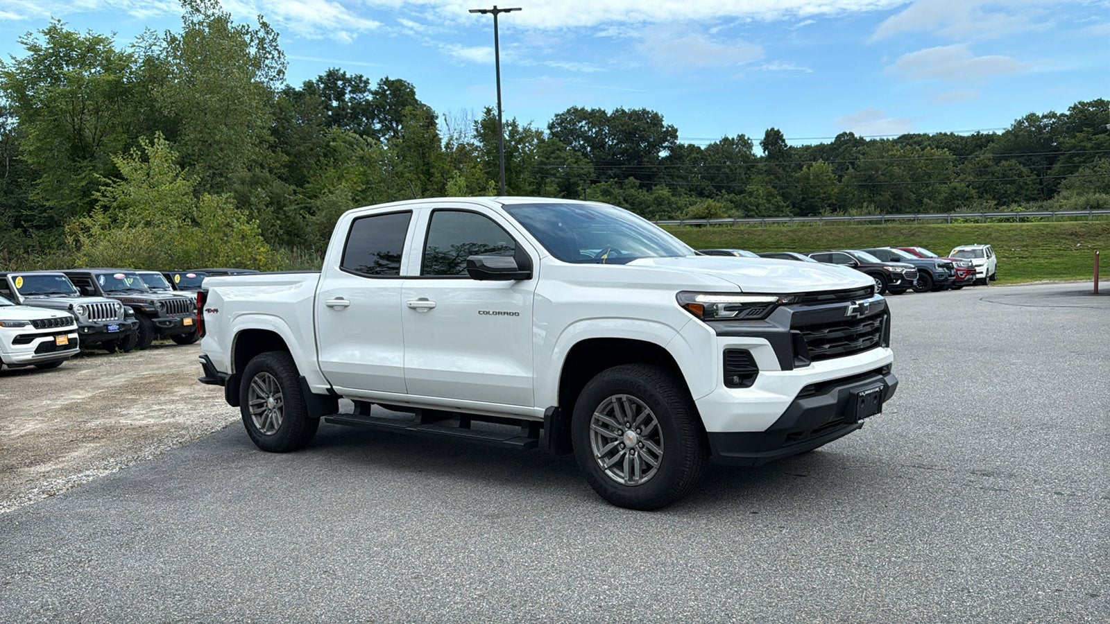 2025 Chevrolet Colorado WT/LT