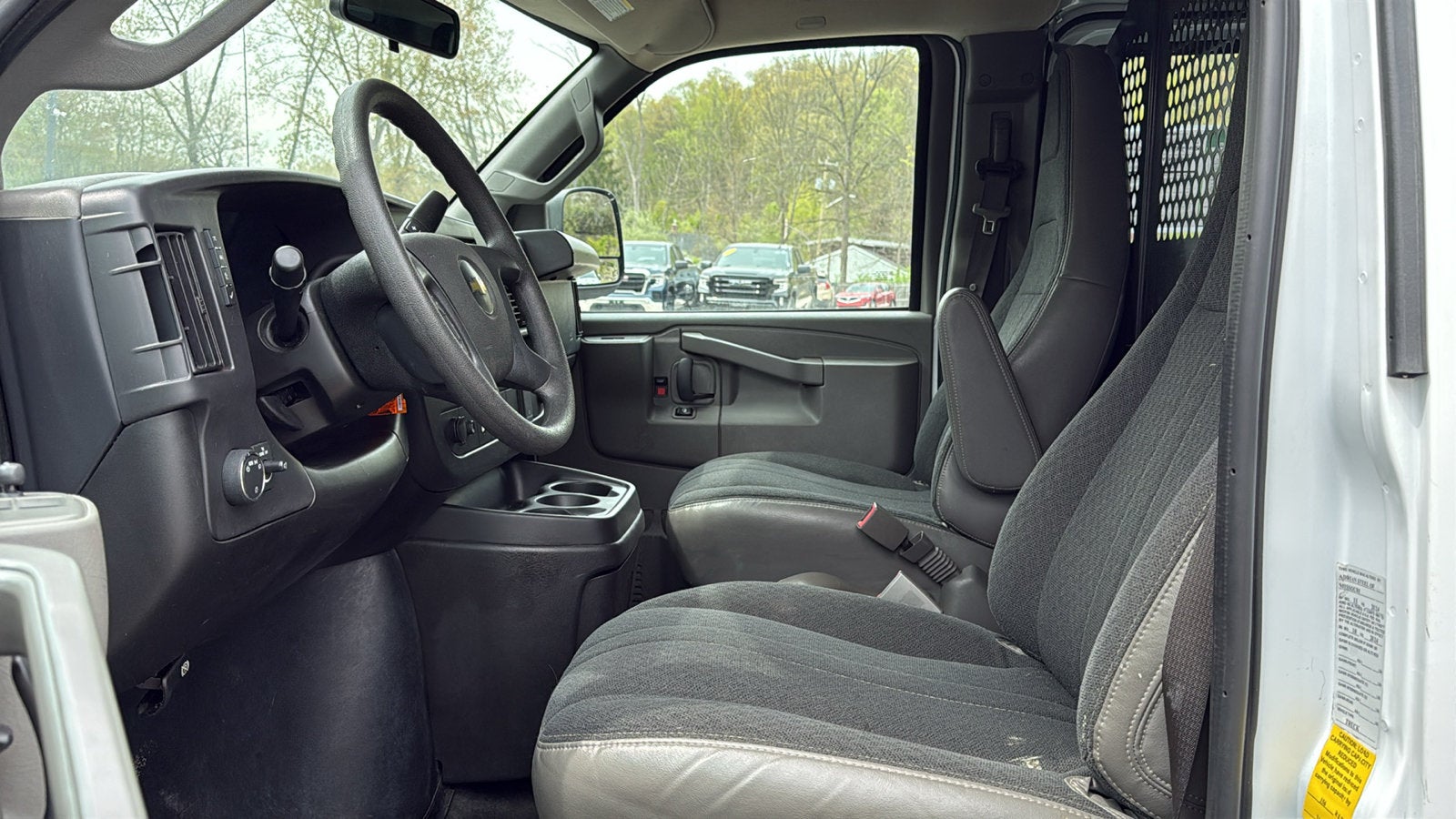 2024 Chevrolet Express Cargo 2500 WT