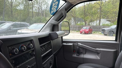 2024 Chevrolet Express Cargo 2500 WT