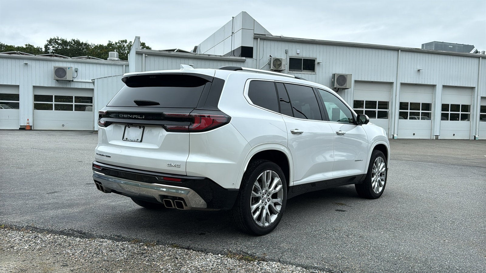 2024 GMC Acadia Denali
