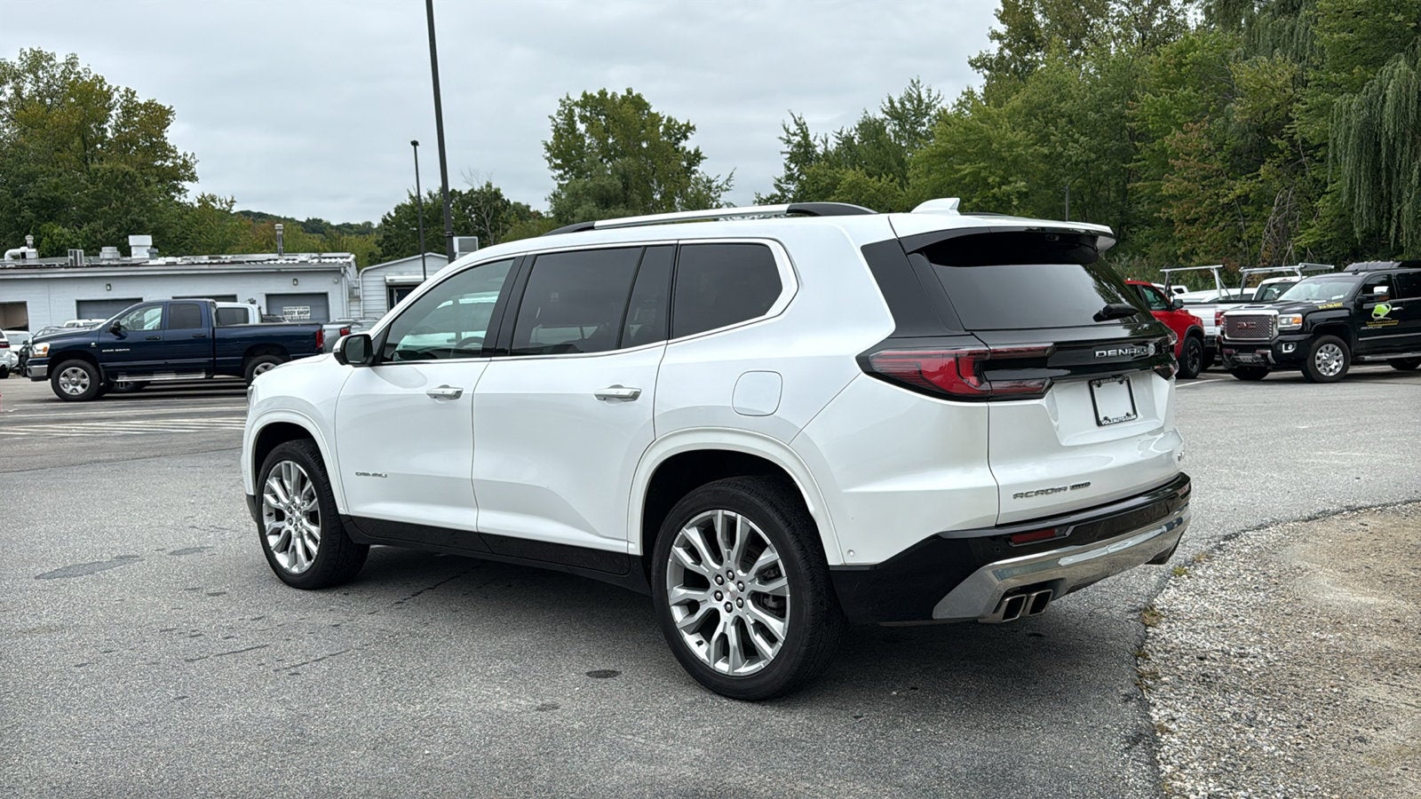 2024 GMC Acadia Denali
