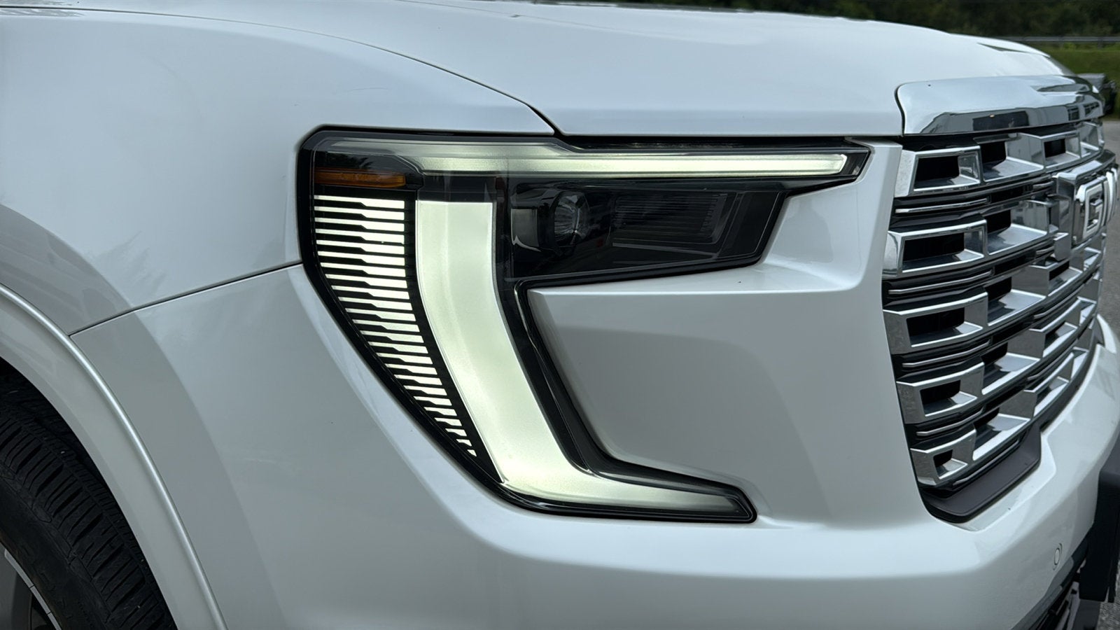 2024 GMC Acadia Denali