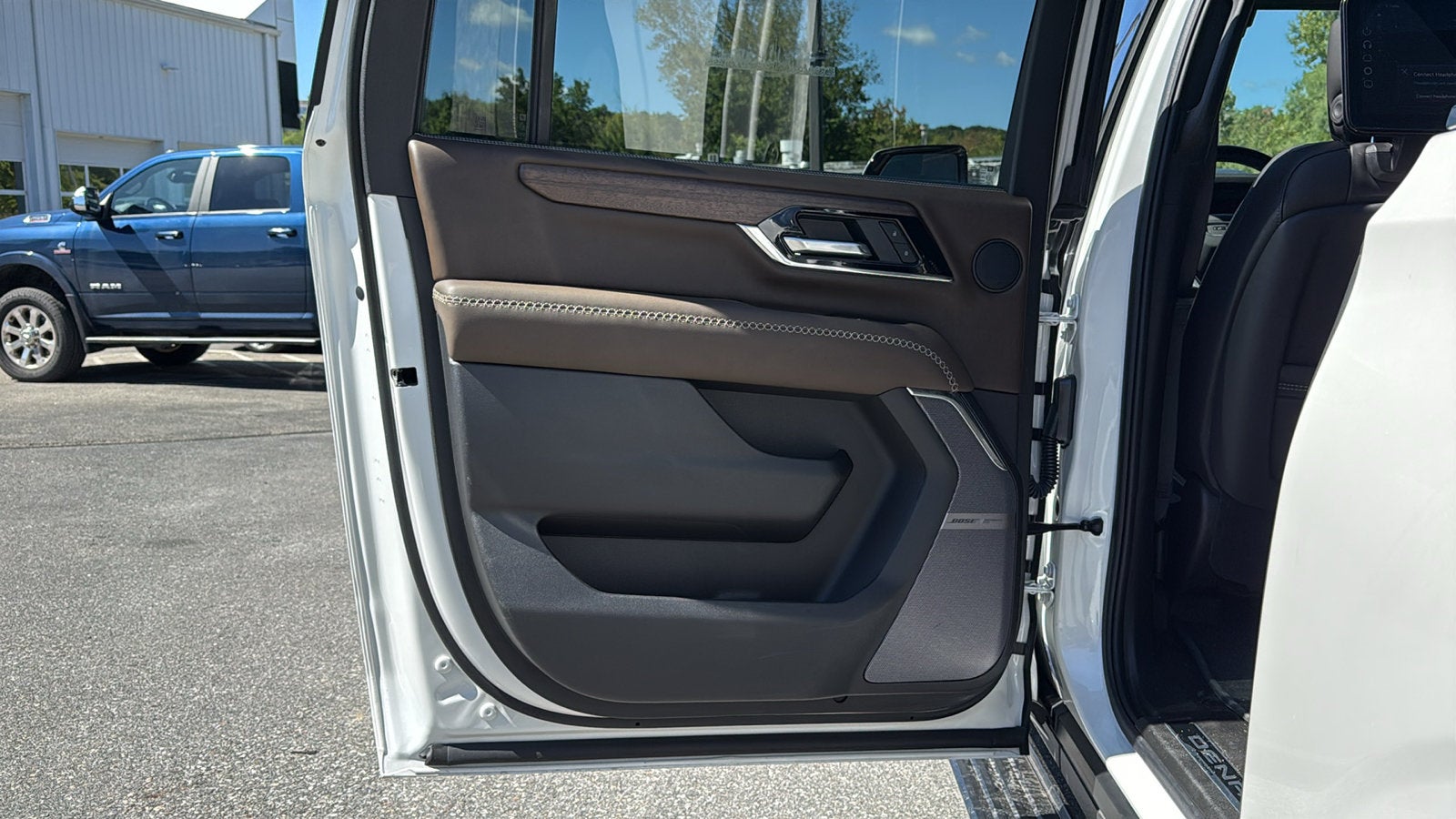 2025 GMC Yukon XL Denali Ultimate