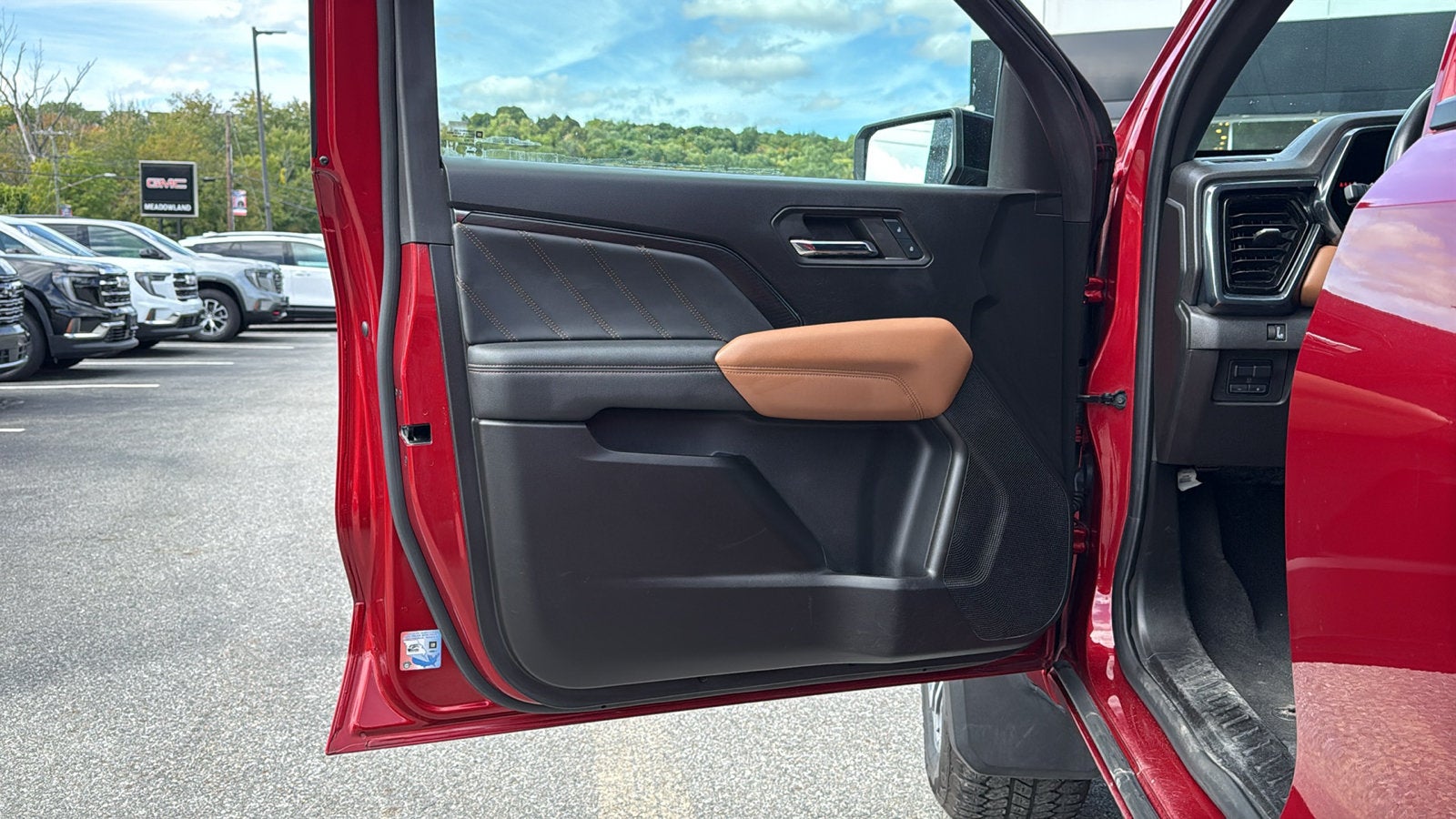 2024 GMC Canyon AT4