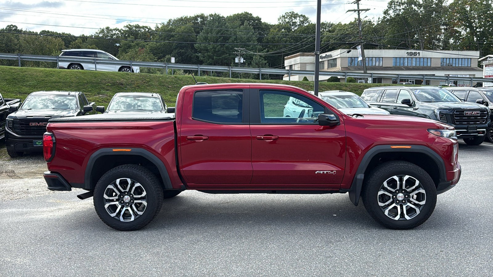 2024 GMC Canyon AT4