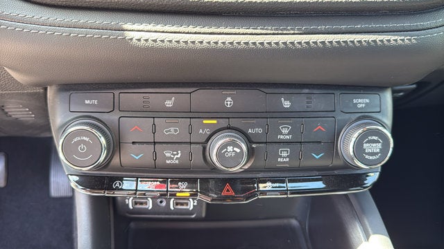 2024 Dodge Durango SXT - Photo 21