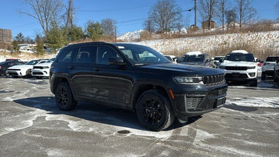 2026 Jeep Grand Cherokee Laredo Altitude