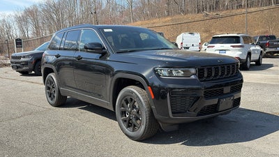 2026 Jeep Grand Cherokee Laredo Altitude