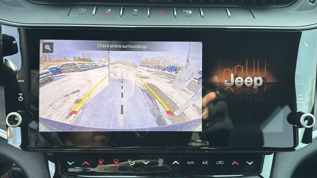 2026 Jeep Grand Cherokee Laredo Altitude