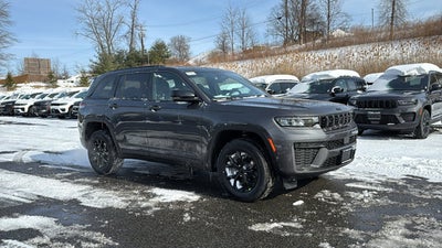 2026 Jeep Grand Cherokee Laredo Altitude