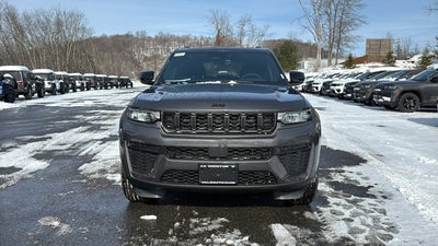 2026 Jeep Grand Cherokee Laredo Altitude