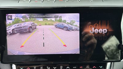 2026 Jeep Grand Cherokee Laredo Altitude