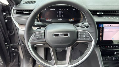 2026 Jeep Grand Cherokee Laredo Altitude
