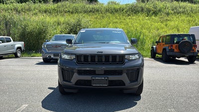 2026 Jeep Grand Cherokee Laredo Altitude