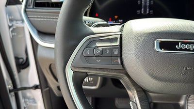 2026 Jeep Grand Cherokee Laredo Altitude