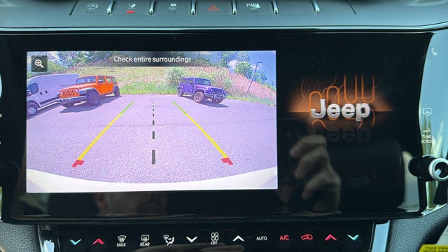 2026 Jeep Grand Cherokee Laredo Altitude
