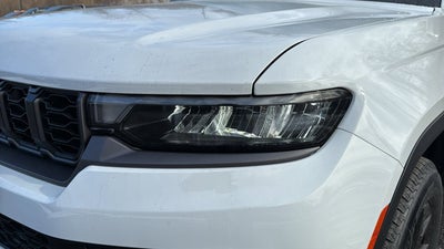 2026 Jeep Grand Cherokee Laredo Altitude