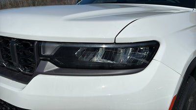 2026 Jeep Grand Cherokee Laredo Altitude