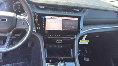 2026 Jeep Grand Cherokee Laredo Altitude