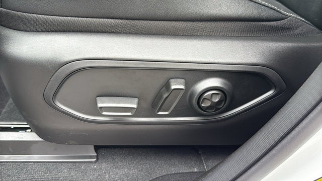 2027 Jeep Grand Cherokee Limited Reserve