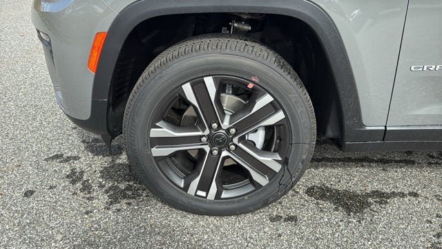 2027 Jeep Grand Cherokee Limited Reserve