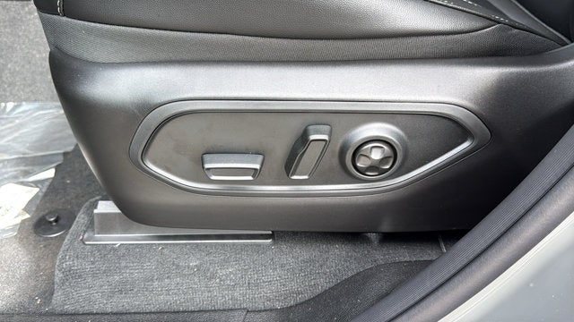 2027 Jeep Grand Cherokee Limited Reserve