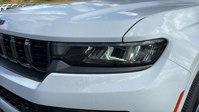 2027 Jeep Grand Cherokee Limited Reserve