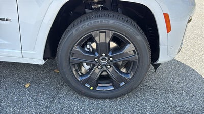 2027 Jeep Grand Cherokee Limited Reserve