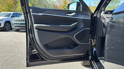 2027 Jeep Grand Cherokee Limited Reserve