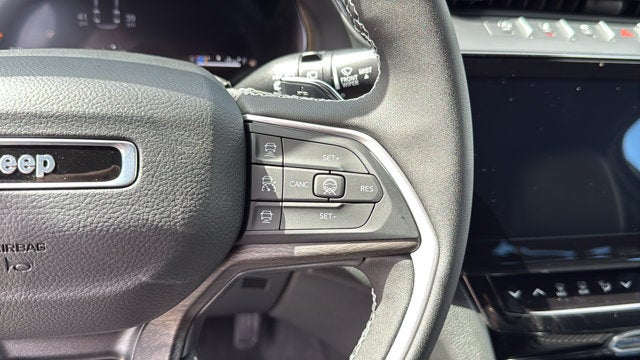 2027 Jeep Grand Cherokee L Laredo Altitude