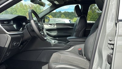 2027 Jeep Grand Cherokee L Laredo Altitude