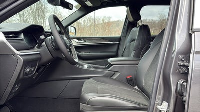 2026 Jeep Grand Cherokee L Laredo Altitude
