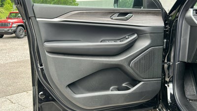 2026 Jeep Grand Cherokee L Laredo Altitude