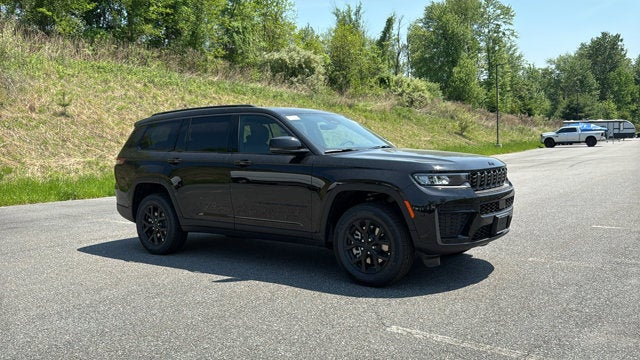 2026 Jeep Grand Cherokee L Laredo Altitude