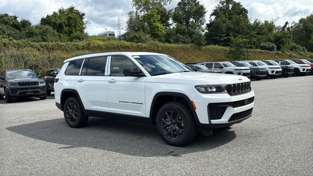 2027 Jeep Grand Cherokee L Laredo Altitude