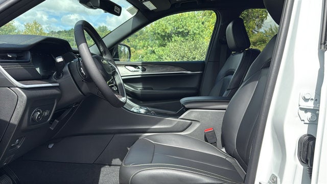 2027 Jeep Grand Cherokee L Limited