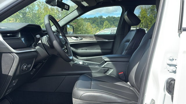 2027 Jeep Grand Cherokee L Limited