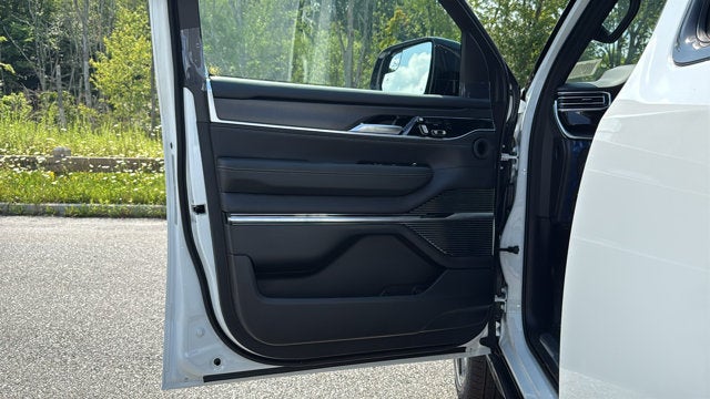 2026 Jeep Grand Wagoneer L Summit Obsidian