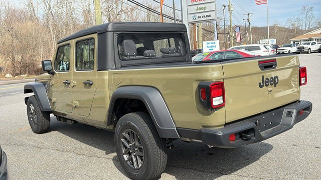 2026 Jeep Gladiator Sport