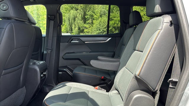 2026 GMC Acadia AWD AT4