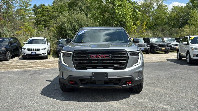 2026 GMC Acadia AWD AT4