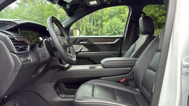 2024 GMC Acadia AWD Denali