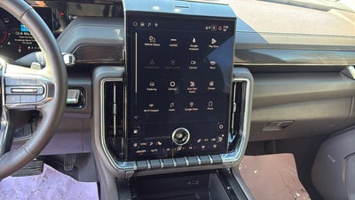 2025 GMC Yukon Elevation