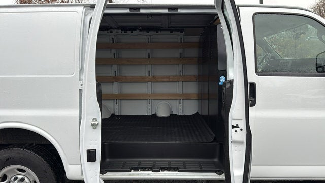 2024 GMC Savana Cargo Van BASE