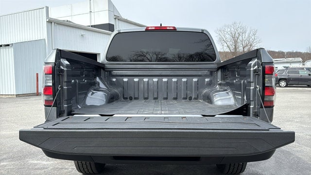 2023 Nissan Frontier S