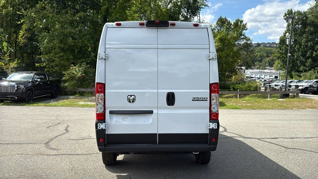 2026 RAM ProMaster Cargo Van Tradesman