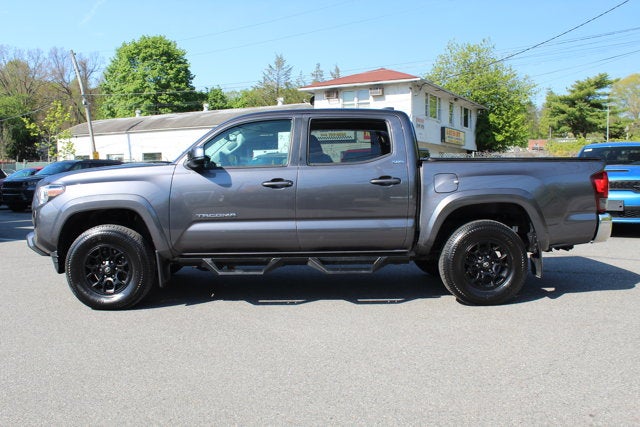 2022 Toyota Tacoma 4WD SR