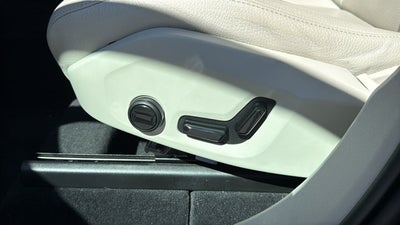 2022 Volvo XC60 Momentum