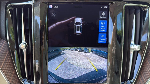 2022 Volvo XC60 Momentum